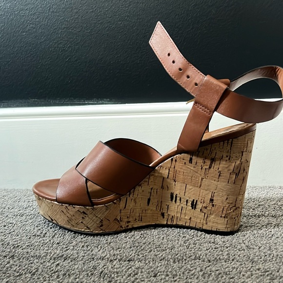 Tahari cork wedges - Picture 2 of 6